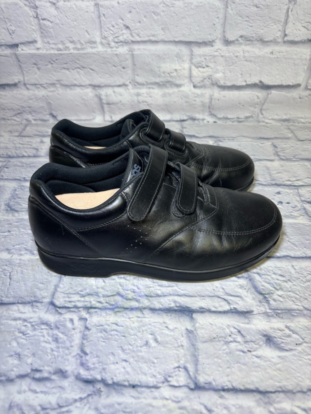 SAS Me Too Adjustable Strap Black Leather Comfort Walking Women’s 8WW (wide)